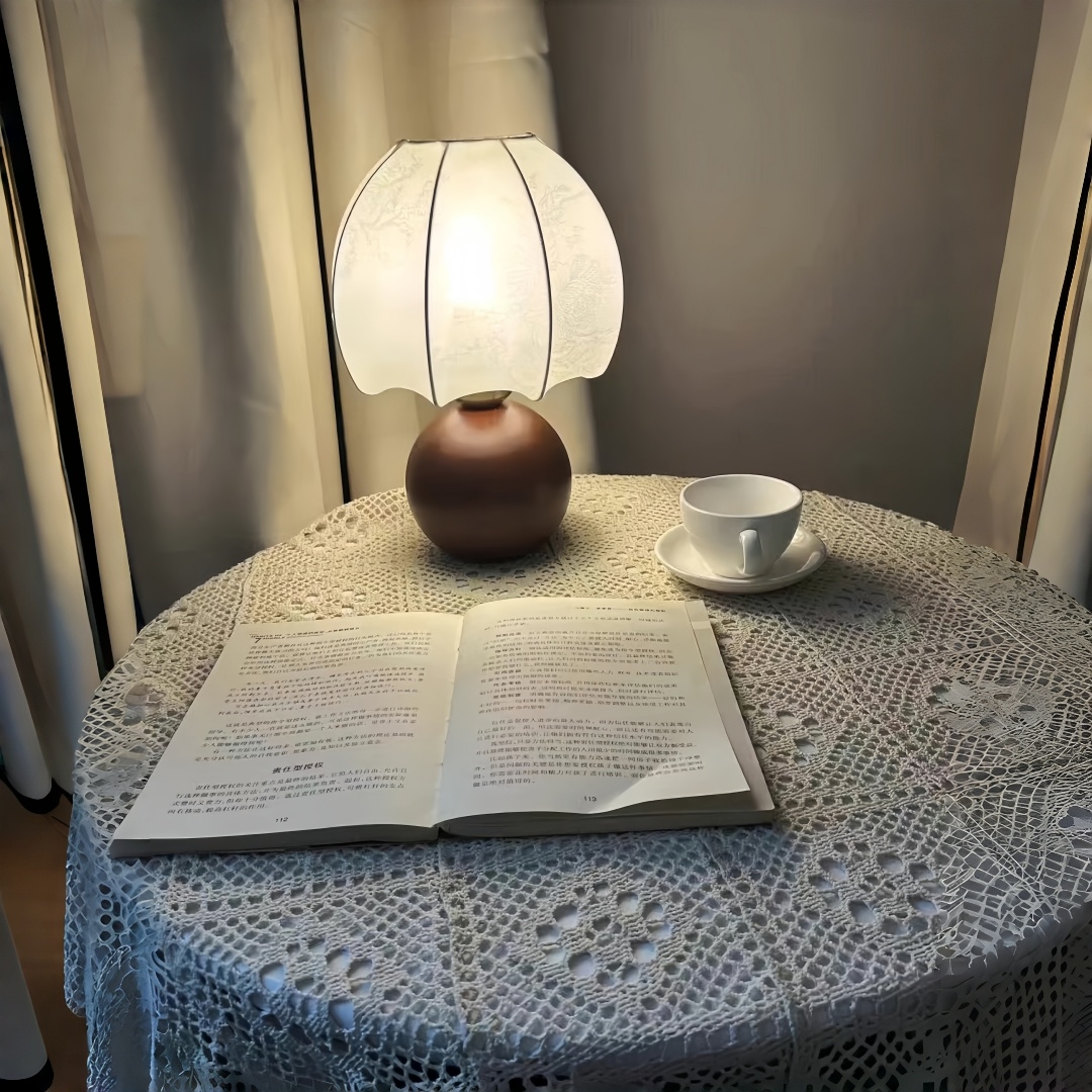 Vintage floral table lamp, med - Home Decor Gold reseña y precio