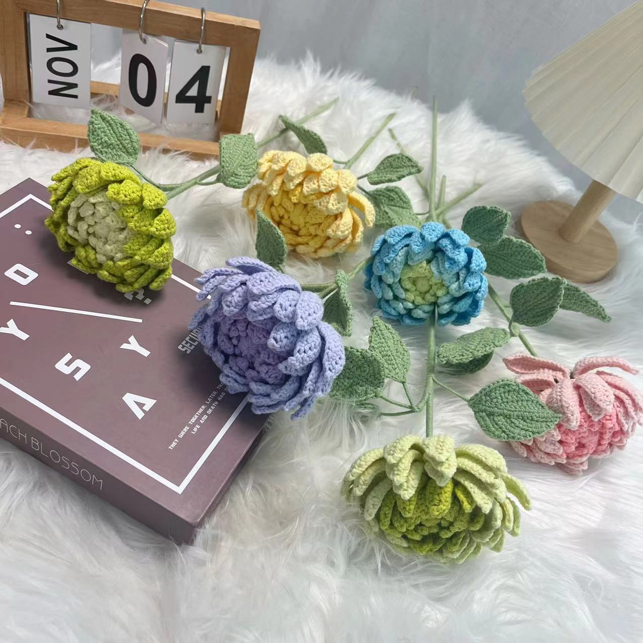 Dahlia Finished Products Handm - Yarn Home Decor reseña y precio