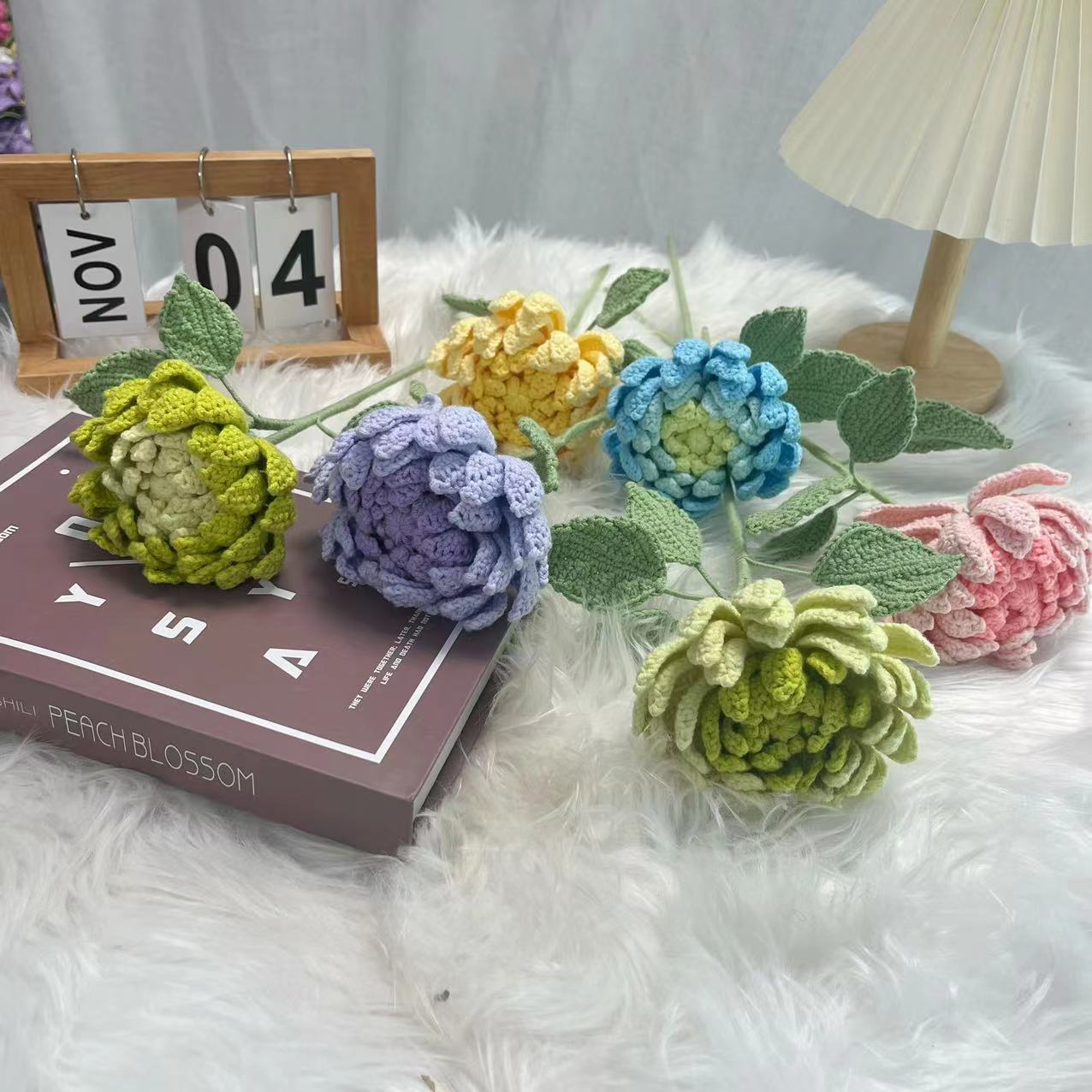 Dahlia Finished Products Handm - Yarn Home Decor reseña y precio